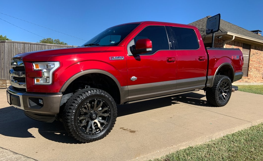 Suspension Lift Kit Rough Country 4 inch on a Red Ford F-150