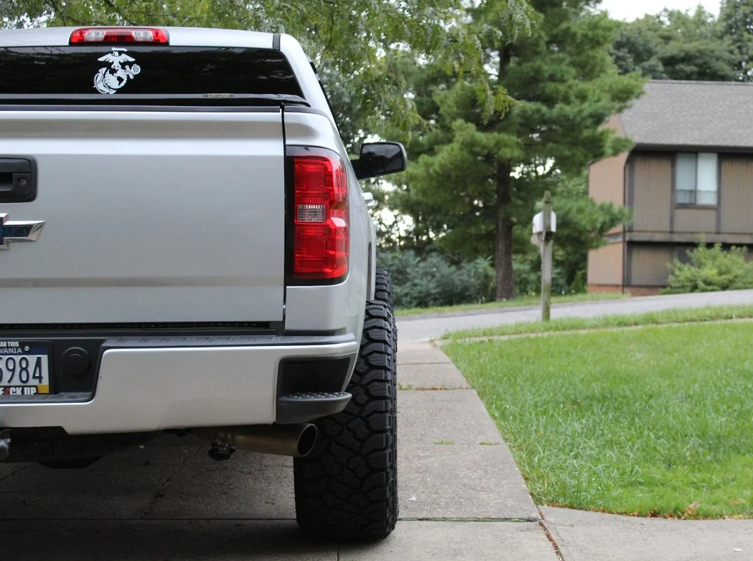 Silverado 1500 C&L Single Exhaust System with Polished Tip