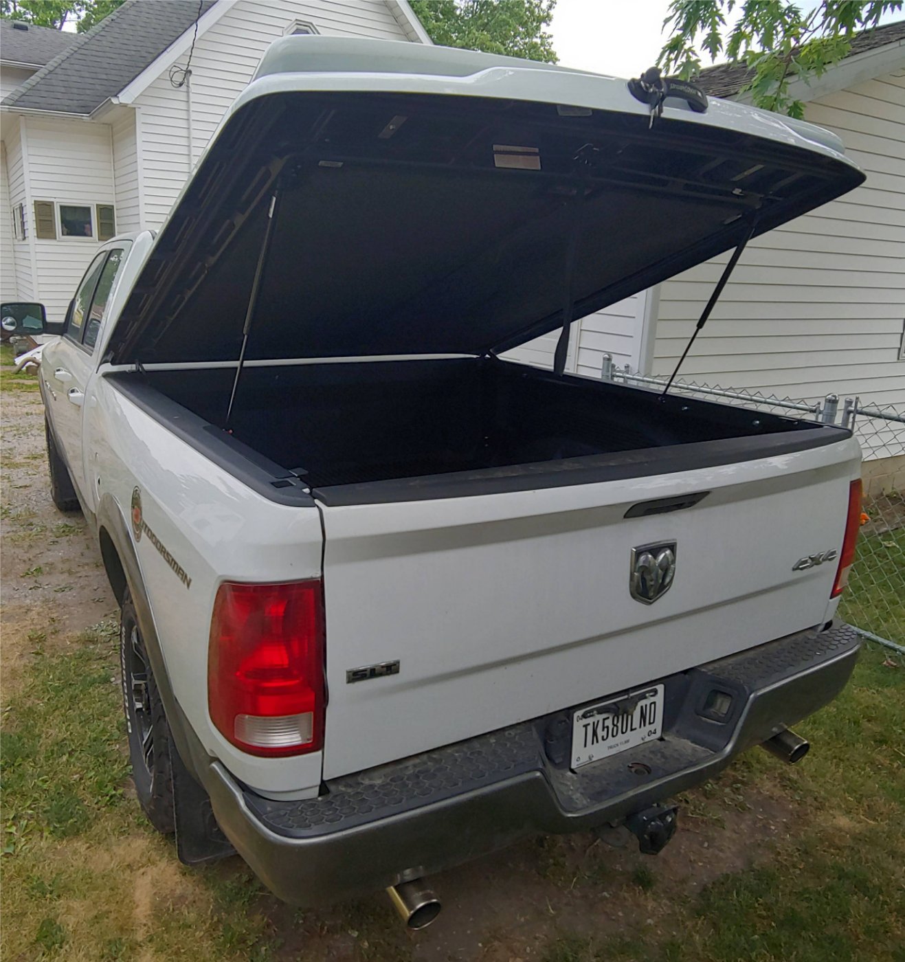 RAM Undercover Elite Lx Hinged Tonneau Cover