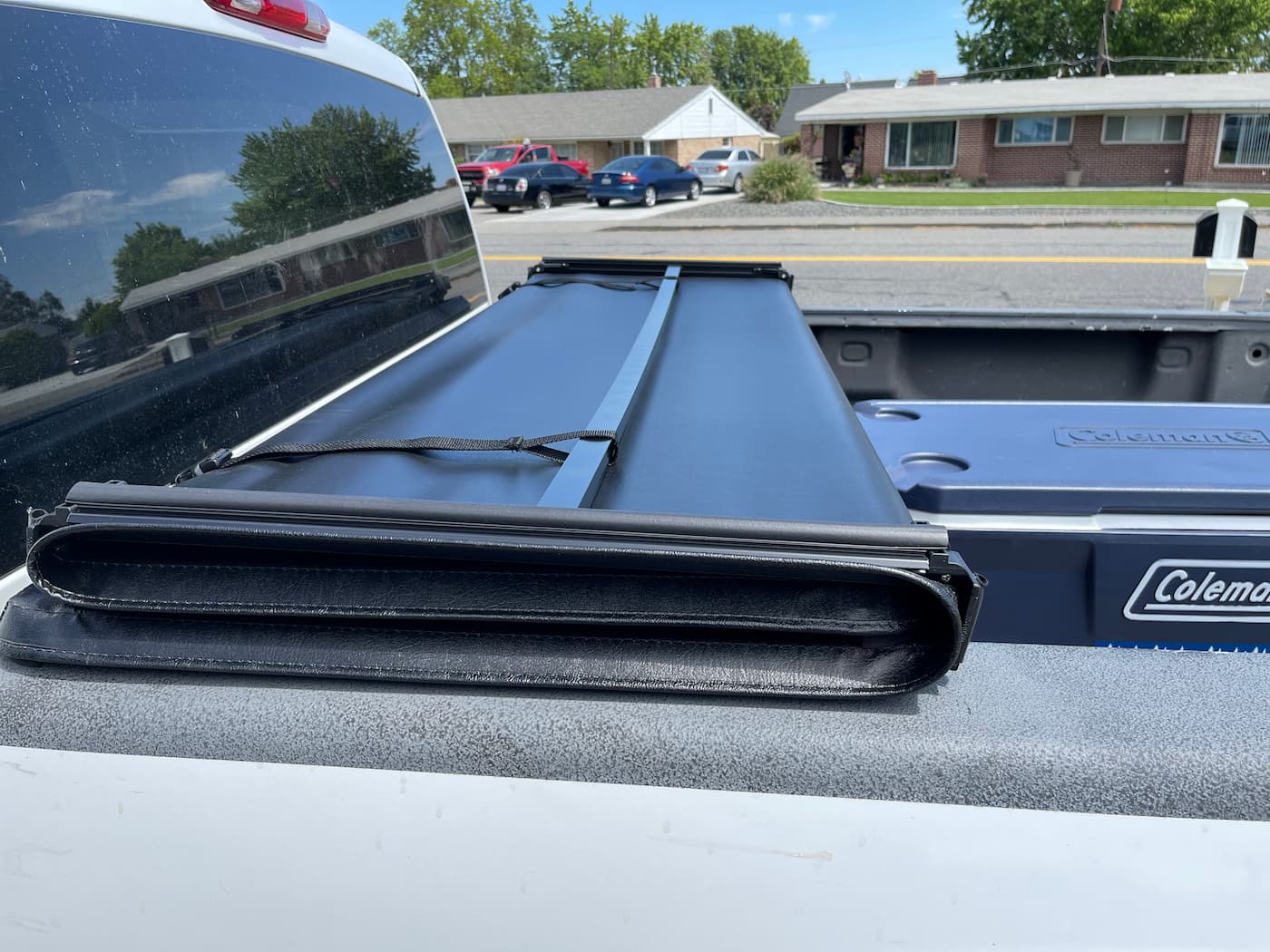 Folding tonneau covers