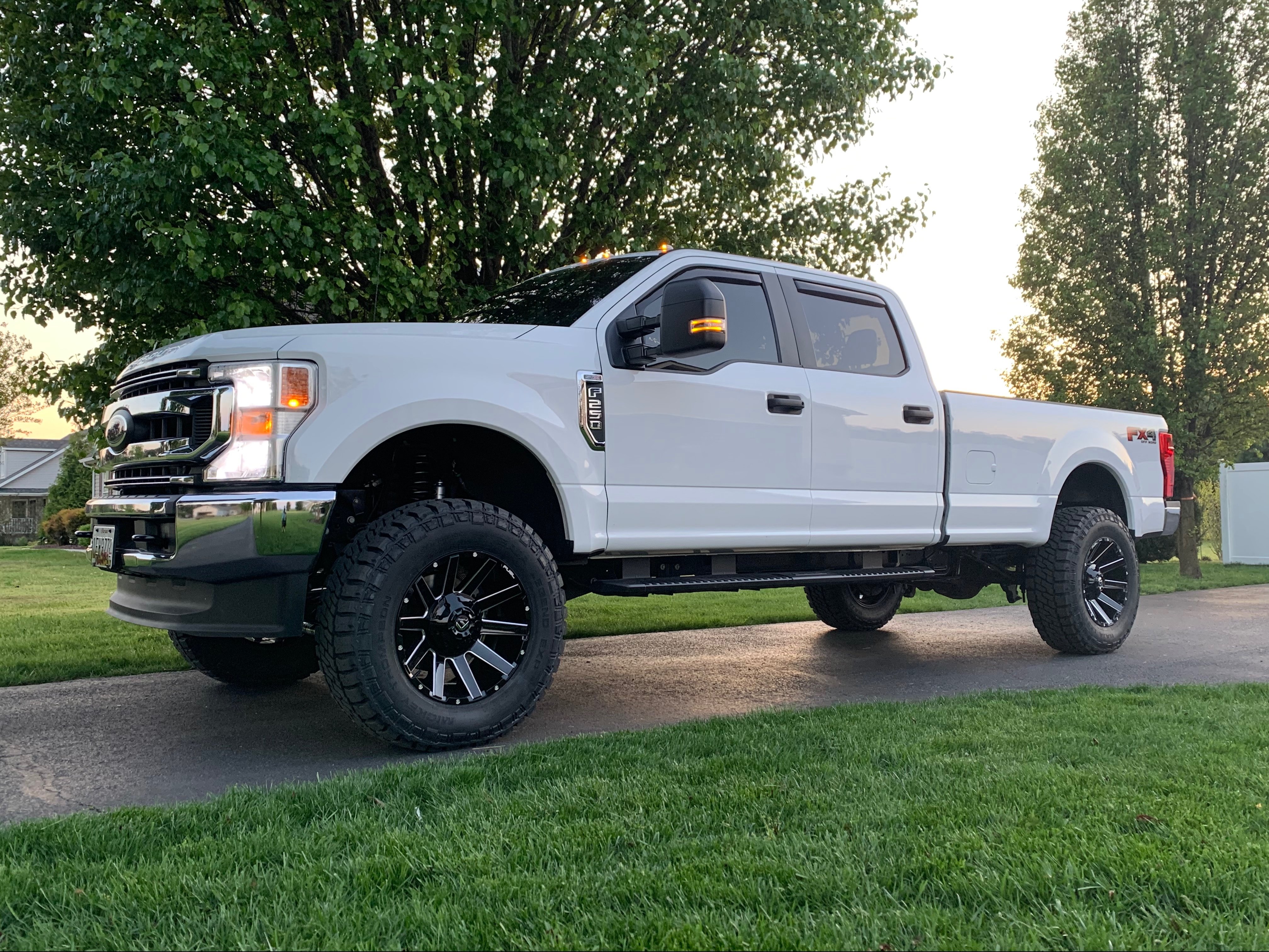 Lifted F-250 Fuel Wheels Contra Gloss Black