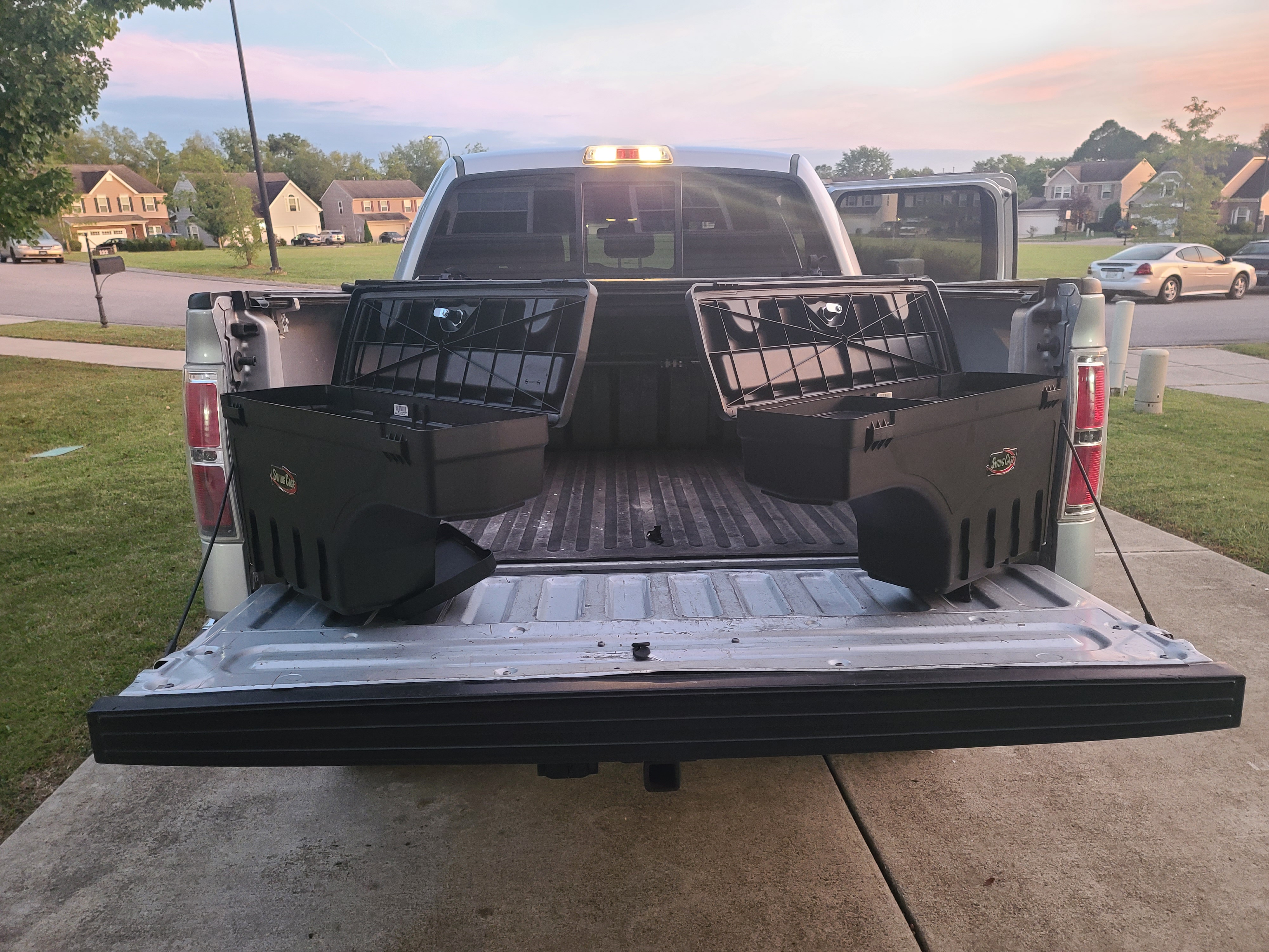 Work Truck Exterior Parts: Tool Boxes, Truck Bed Storage & Safety to Invest in