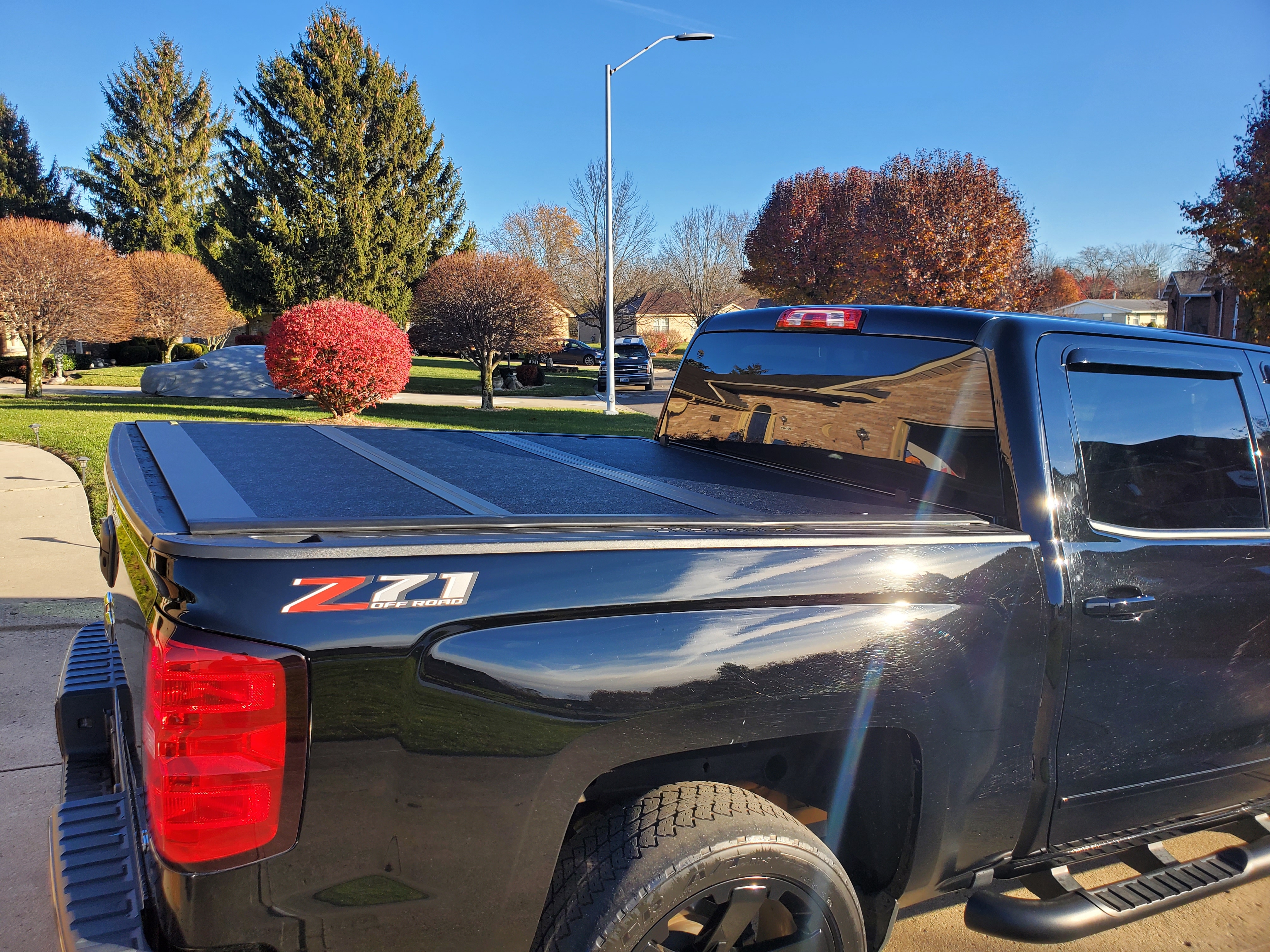 5 Benefits of Folding Tonneau Covers