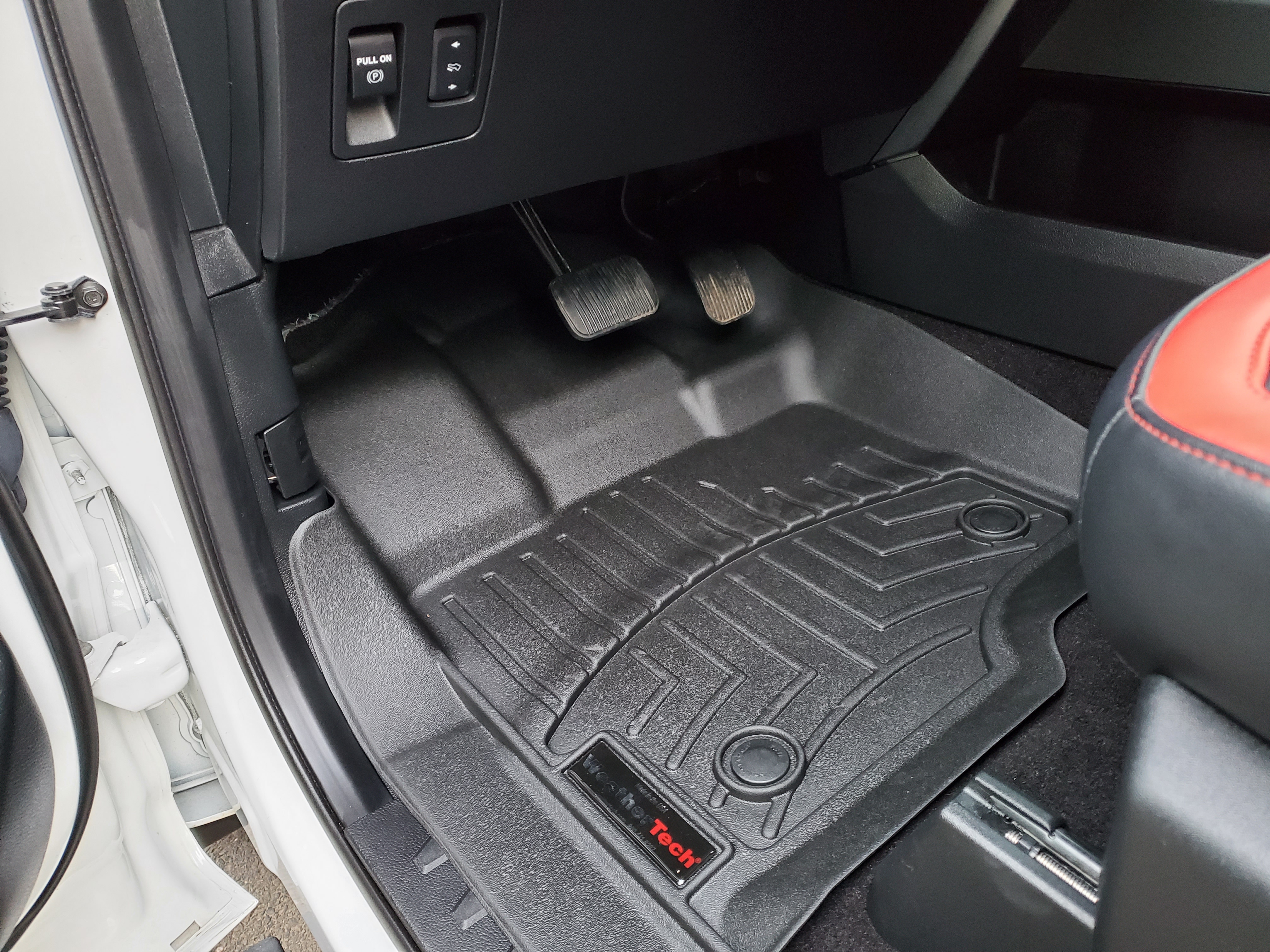Hexomat vs. WeatherTech: What’s the Best Car Floor Mat?