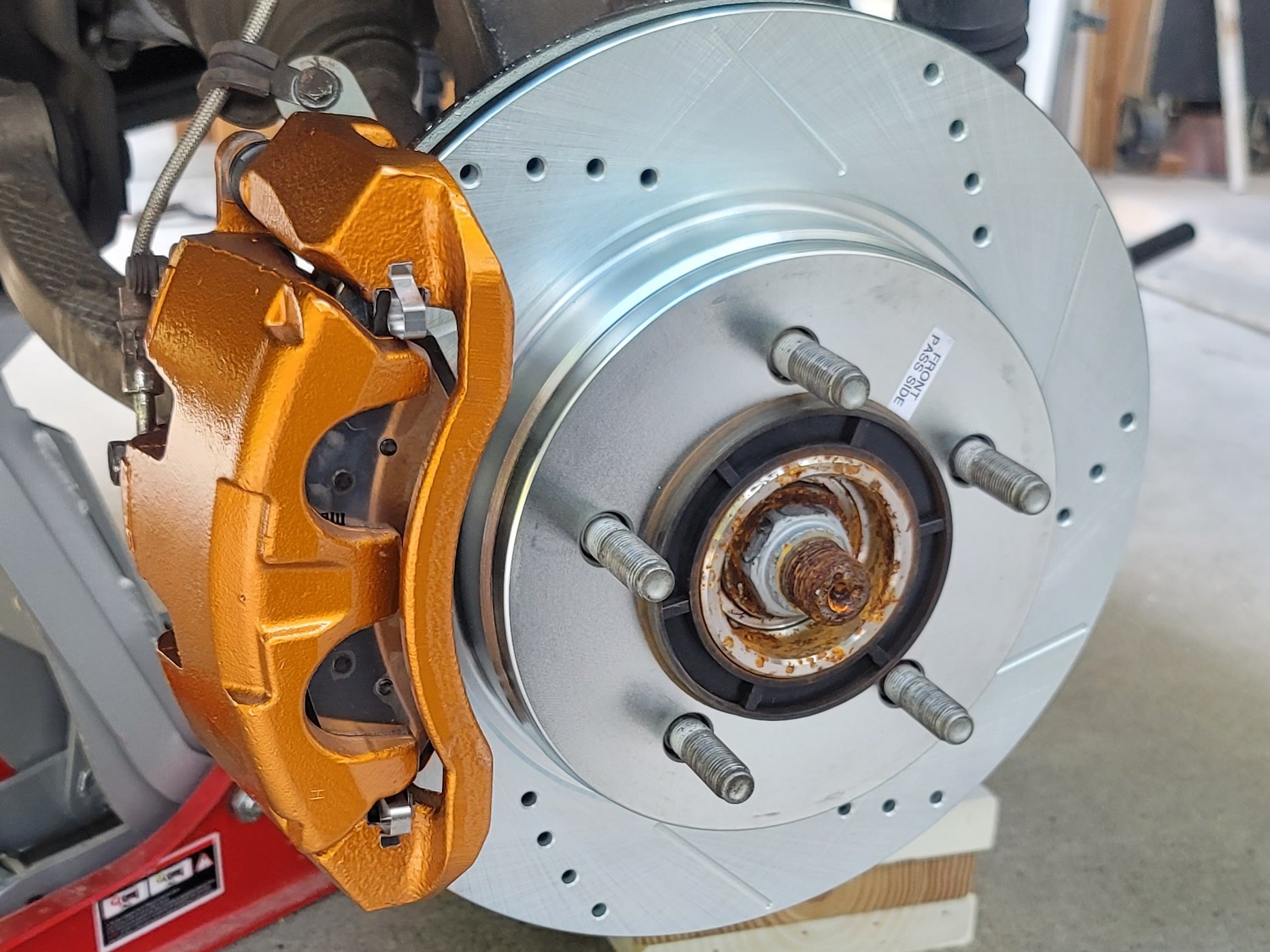 The Pros & Cons of Ceramic Brake Pads