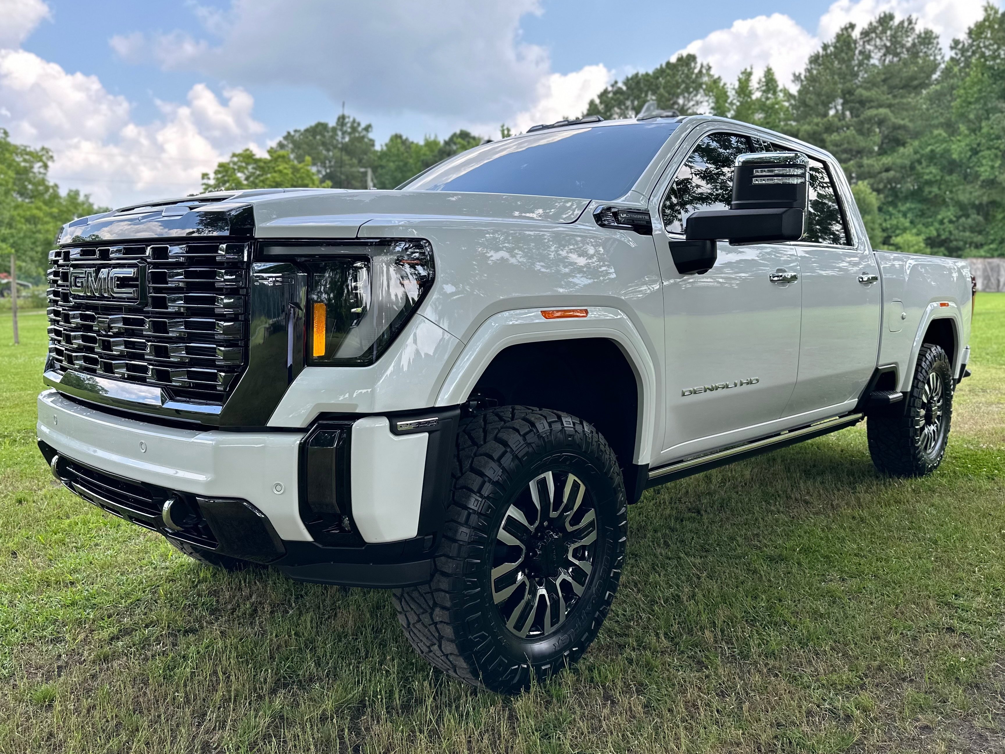 How to Choose the Right Lift Kit for Your Silverado 2500