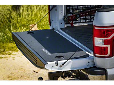 AL Offroad Products Onyx Trailgate Panel with Cupholders (15-20 F-150)