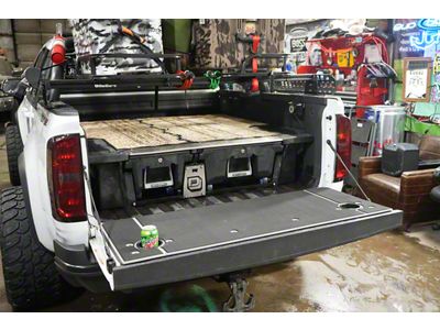 BillieBars Tailgate Cover with Integrated Cup Holders (15-22 Canyon)