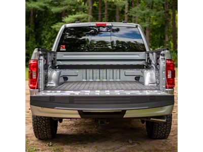 BuiltRight Industries Bulkhead Utility Rail Kit (15-25 F-150 w/ 5-1/2-Foot Bed)