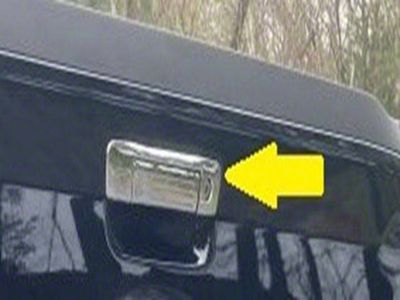 Tailgate Handle Cover; Chrome (22-26 Maverick)