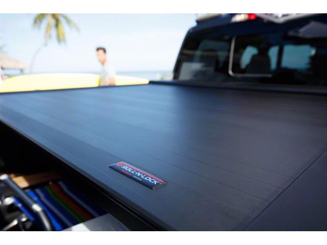 Roll-N-Lock E-Series Retractable Bed Cover (15-19 Sierra 2500 HD w/ 6.50-Foot Standard Box)