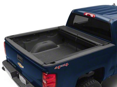 Roll-N-Lock M-Series Retractable Bed Cover (14-18 Silverado 1500)