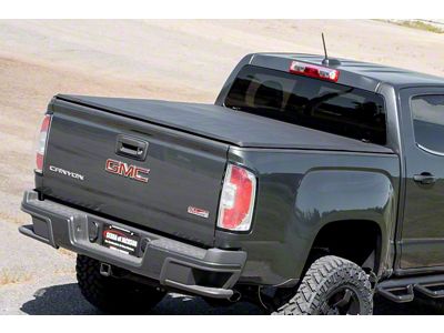 Rough Country Soft Tri-Fold Tonneau Cover (15-24 Colorado w/ 5-Foot Short Box)