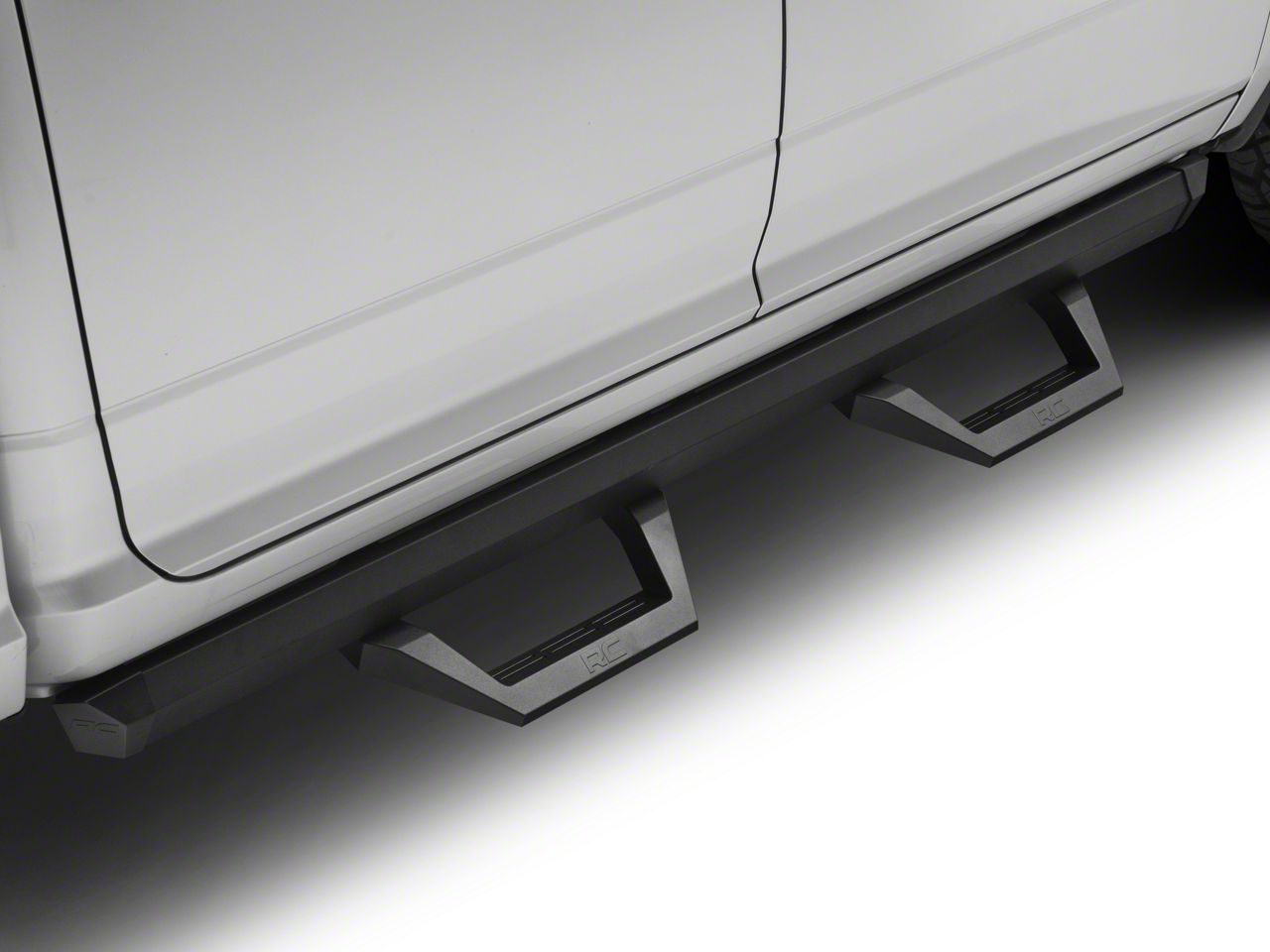 スケールモデル 新作 Rough Country RAM 1500 SRX2 Adjustable Aluminum Side Step 洋書