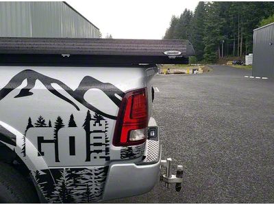 TruckBoss USA Expandable Bed Deck System; 8.50-Foot (01-26 Sierra 3500 HD w/ 8-Foot Long Box)