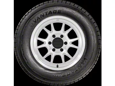 Vantage SUV Tire (32" - 275/65R18)